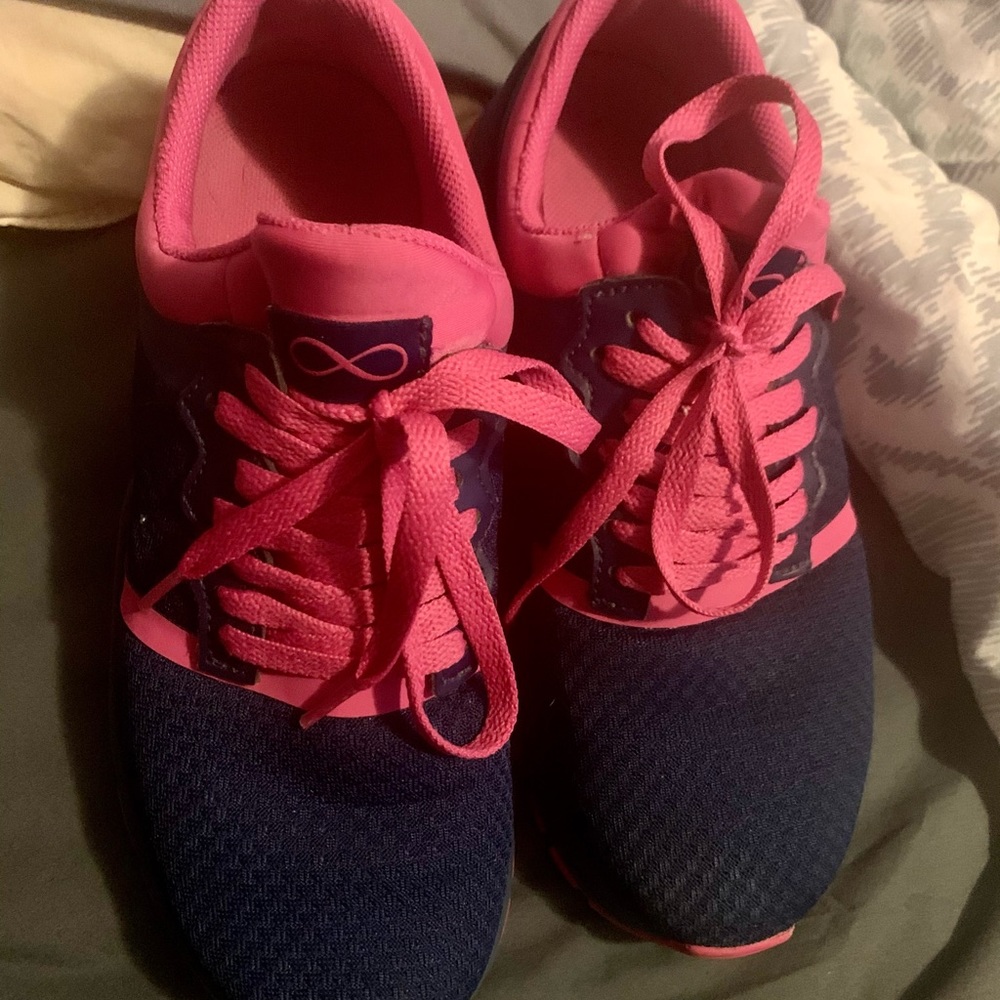 Cherokee infinity healthcare shoes